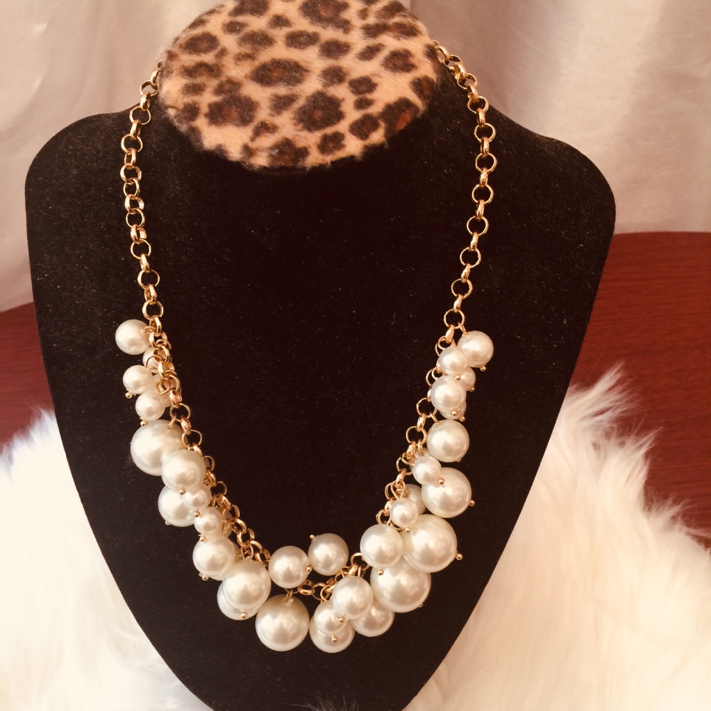 Crown & Ivy Faux White Pearl Necklace 19”